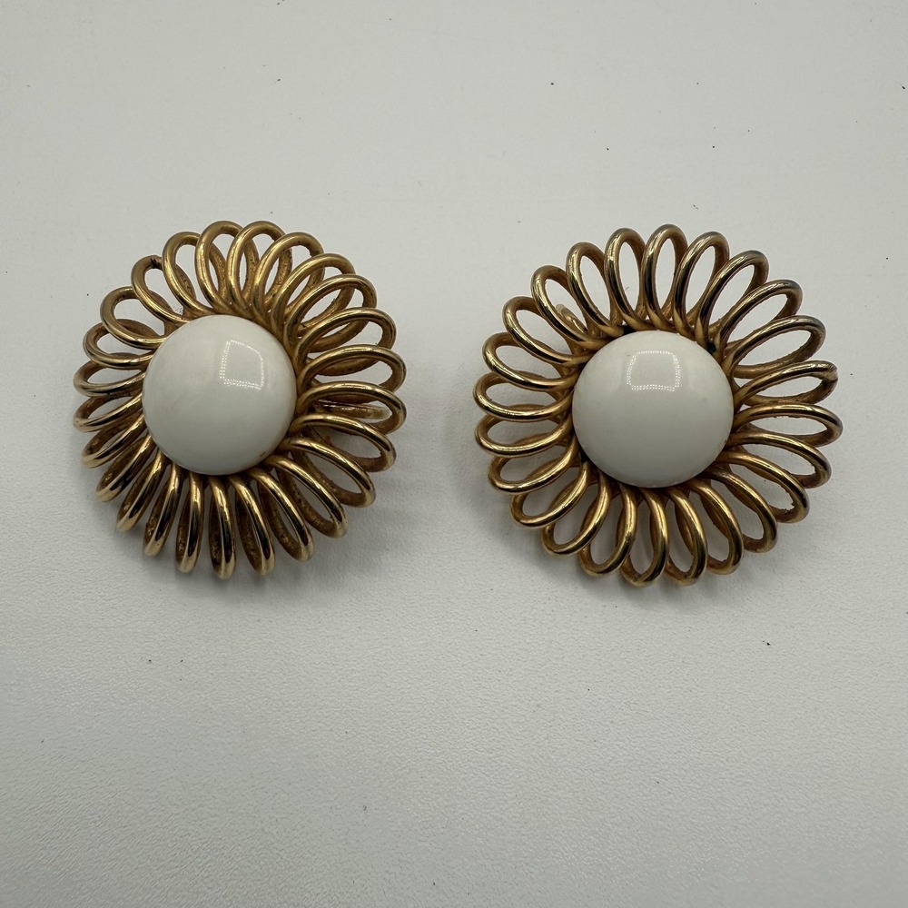 Vintage Emmons Clip On Earrings Floral Gold Tone White Cabochon Statement‎